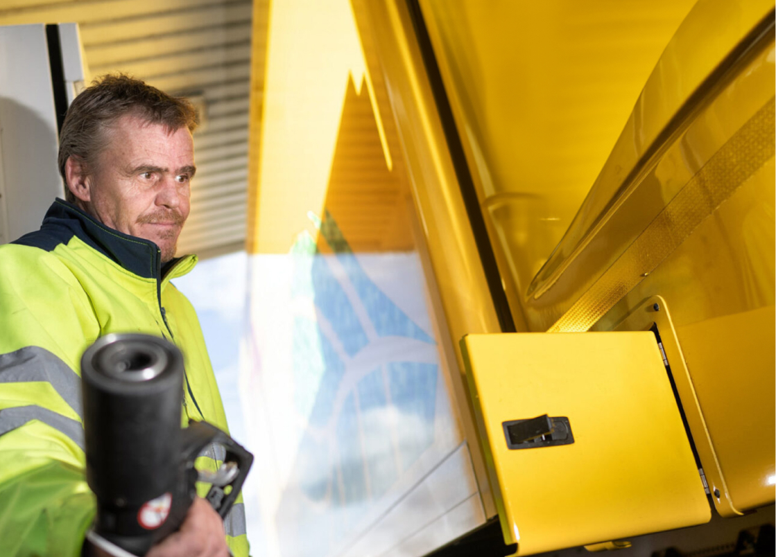 DHL
